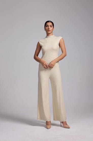 طقم تريكو مطرز بيج