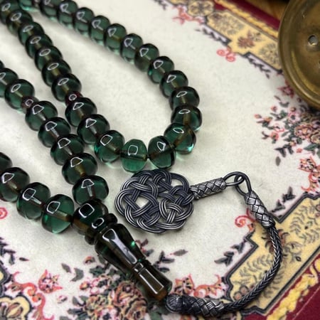 مسباح زعفران فواح أخضر زيتي(دروي). الشكة: كركوشة تفصيل يدوي