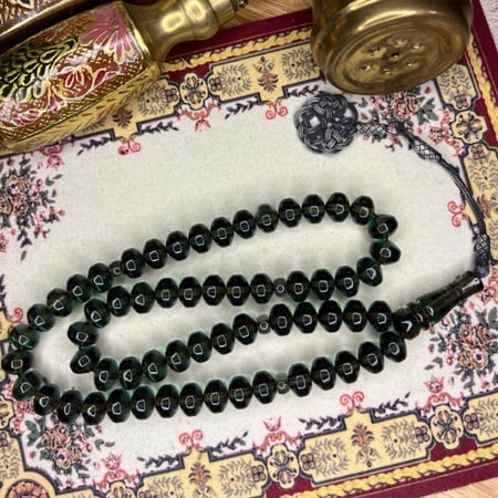 مسباح زعفران فواح أخضر زيتي(دروي). الشكة: كركوشة تفصيل يدوي