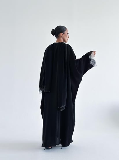 Black – Lace Abaya