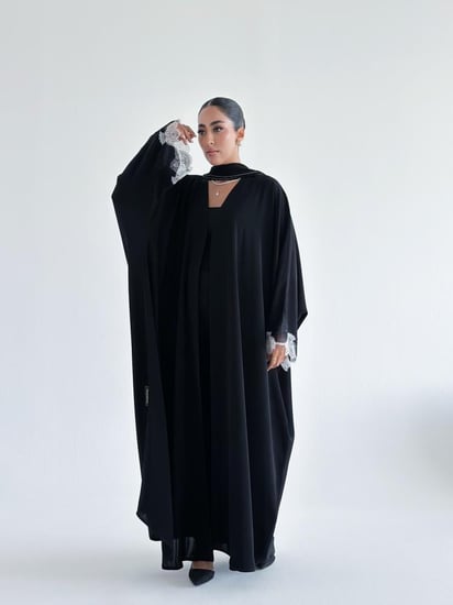 Black – Lace Abaya
