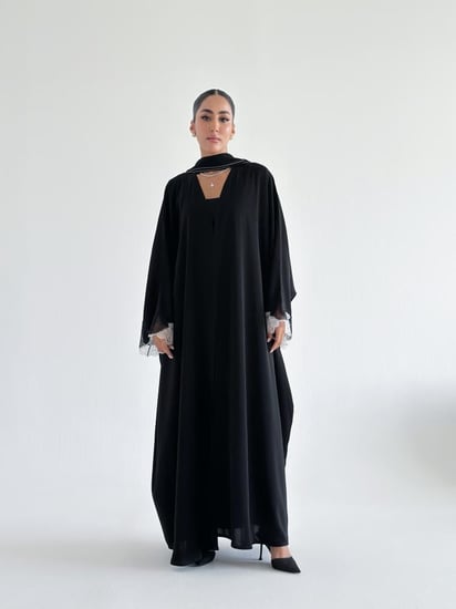 Black – Lace Abaya