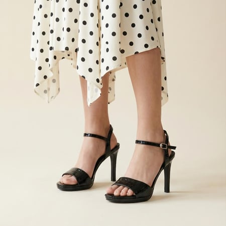 كعب كاجوال بألوان مختلفة