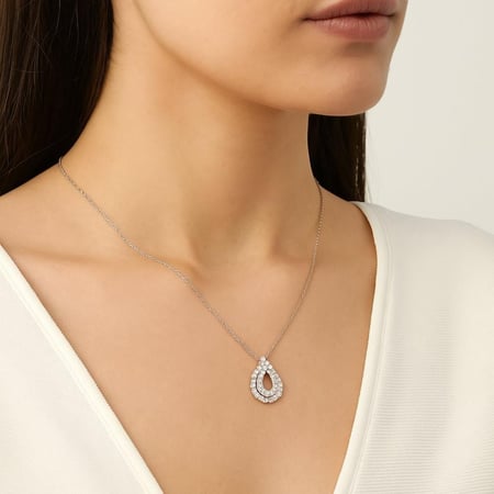 سلسال باللون الفضي