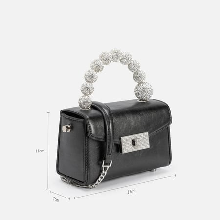 شنطة سهرة تناسب فساتين السهرة من كارتيلا روزا