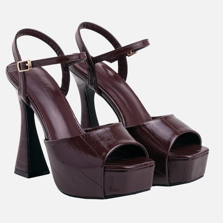 كعب كاجوال بألوان مختلفة