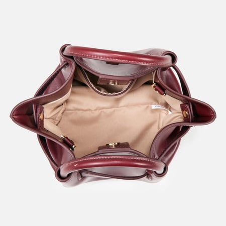 شنطة كاجوال بألوان مختلفة