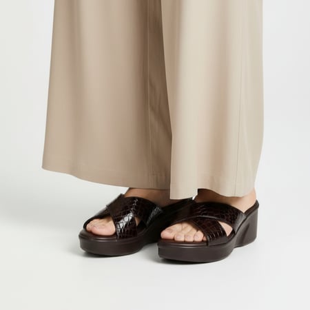 حذاء فلات يومي بالوان مختلفة