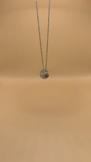 سلسال الصورة السرية على شكل هلال رمضان