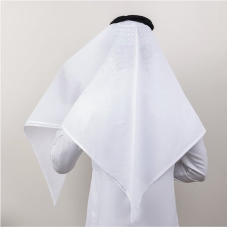 غترة بيضاء شلش