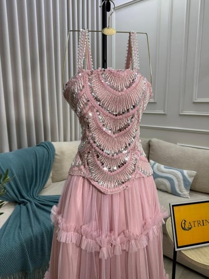 فستان سهرة وردي كورسيه مطرز