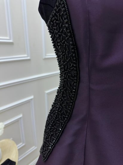 فستان سهره بتطريز جانبي