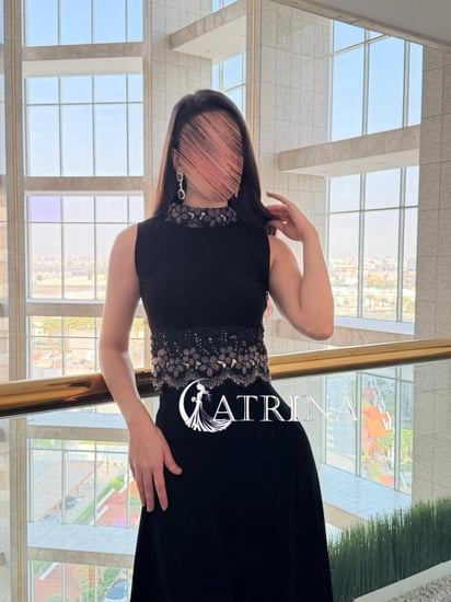 طقم شبابي فاخر بلون اسود ملكي