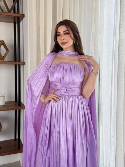 فستان سهرة طويل موف ملكي بكاب منفصل