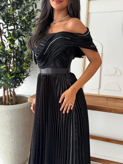 فستان سهرة أسود ملكي