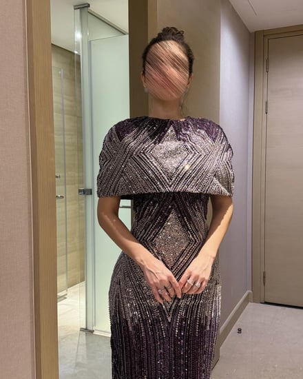 فستان سهرة فاخر بتصميم ساحر يجمع بين الأزرق النيلي والتركواز اللامع