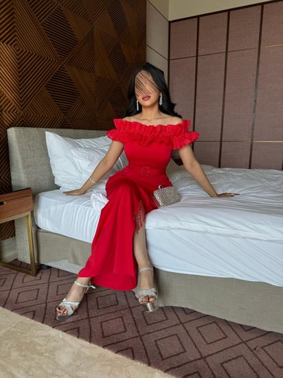 فستان سهرة احمر حديث .