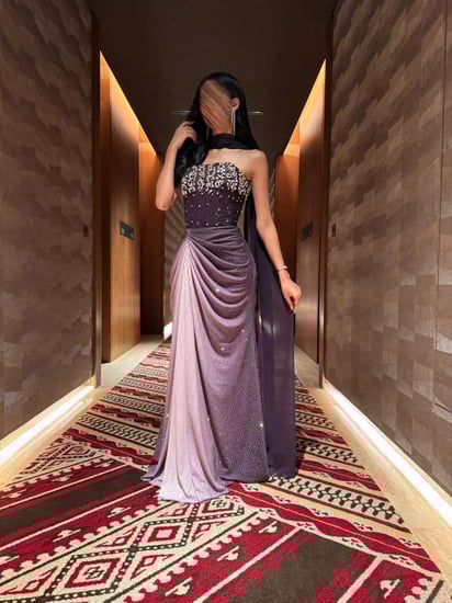 فستان سهرة مطرز بلون موف