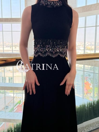 طقم شبابي فاخر بلون اسود ملكي