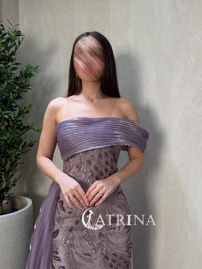 فستان سهرة موف لامع بتطريز فاخر وتصميم أوف شولدر