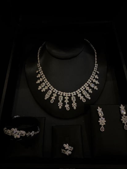 طقم اكسسوار جميل