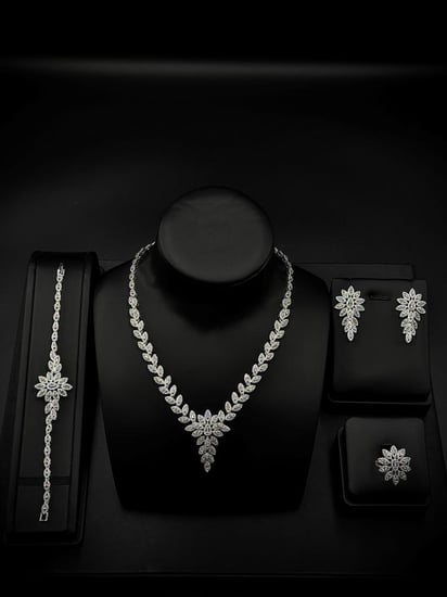 طقم اكسسوار راقي حديث