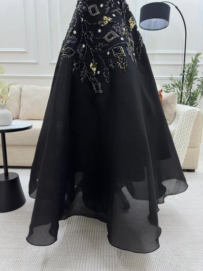 فستان سهرة  لون اسود  ..