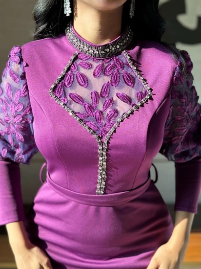 فستان سهرة ناعم كم طويل لونين .