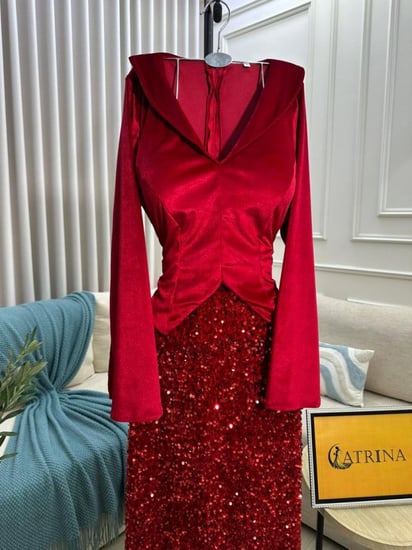 فستان سهرة احمر مخمل راقي