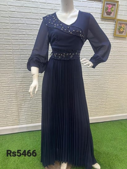 فستان نسائي سهرة مطرز  صدر فخم لونين .