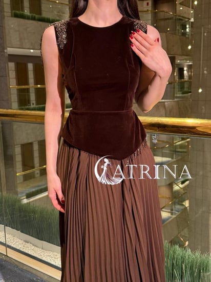 فستان سهرة ناعم بلون موكا