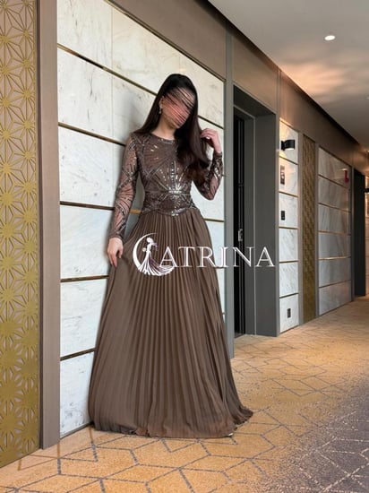 فستان سهرة فاخر بني موكا