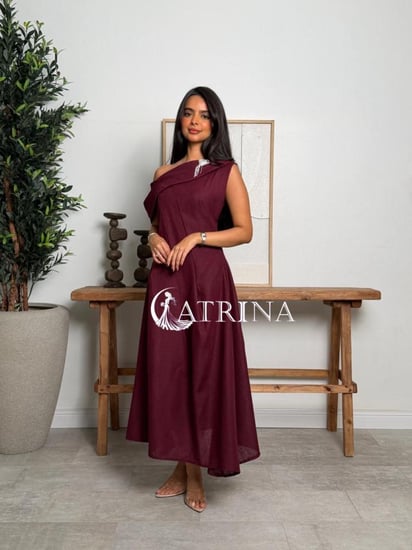فستان سهرة أنيق بتصميم كتف واحد – لون خمري