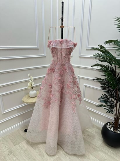 فستان سهرة مورد وردي فخم .