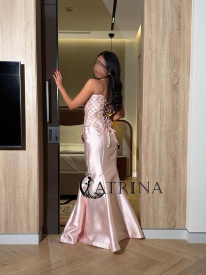 فستان سهرة ميكادو وردي بتصميم كورسيه مطرز