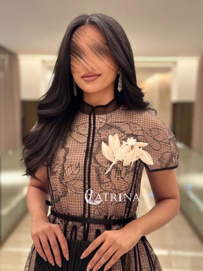 فستان ميد اسود بتطريز كمبيوتر