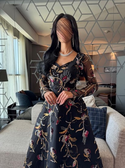 فستان سهرة اسود ملكي