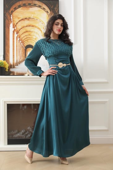 فستان نسائي ناعم  صدر دانتيل