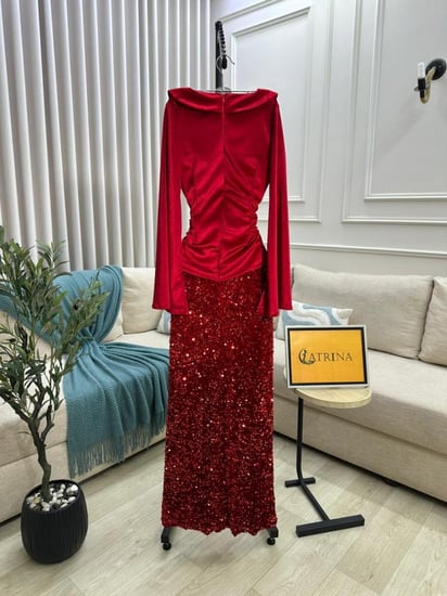 فستان سهرة احمر مخمل راقي