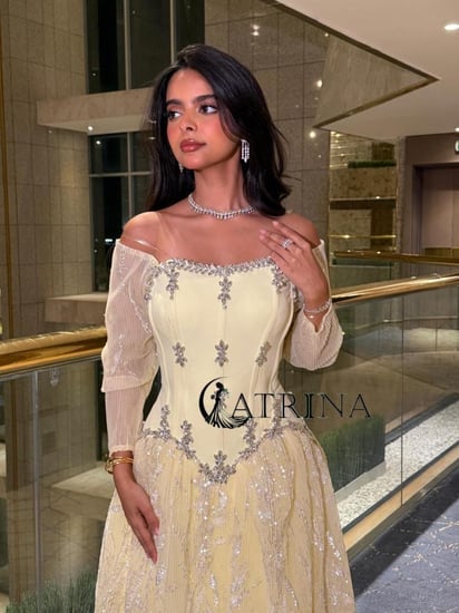 فستان سهرة انيق بلون اصفر ليموني