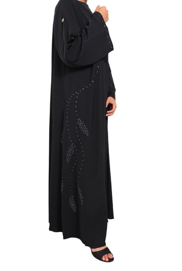 عباية حرير مطرزة 1160501