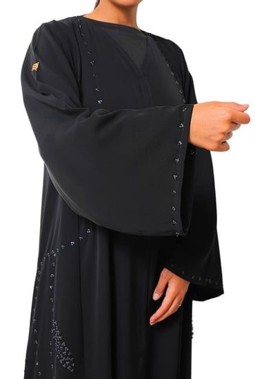 عباية حرير مطرزة 1160501