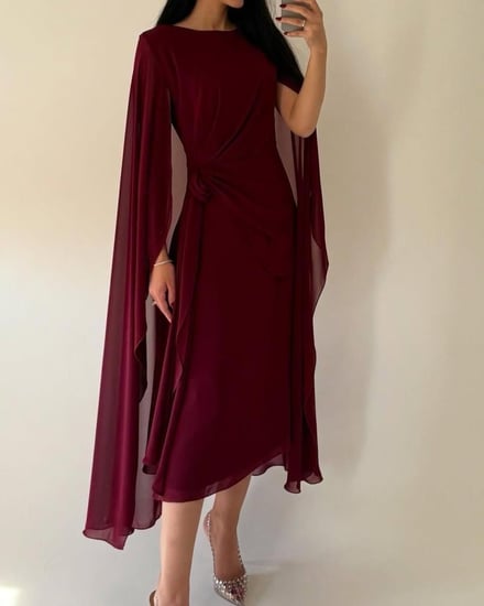 فستان ناعم أنيق بلون عودي فاخر