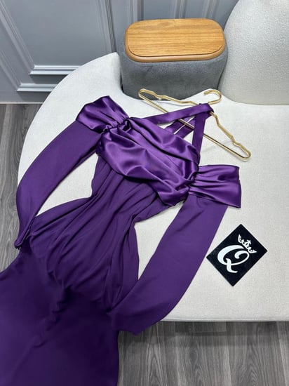 فستان ناعم بقصه اوف شولدر