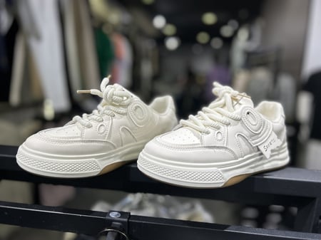 احذية مريحه عمليه للدوام والارتداء اليومي الوان عملية متناسقة وجوده