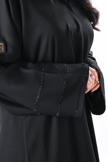 عباية ربع كلوش بفصوص على الكم