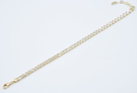 اسوارة ذهب عريضة مزينة بالزركون وباجيت دورين