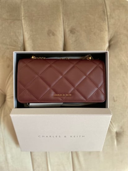 كروس بدي تشارلز اند كيث عنابي Paffuto Chain Handle Quilted Long Wallet  charlid and kith