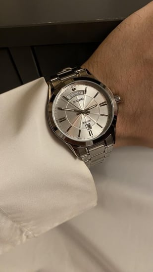 ساعة كاسيو - ابيض تاريخ