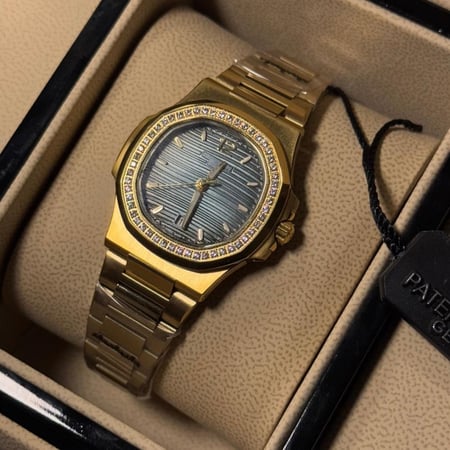 ساعة باتيك فليب نسائية